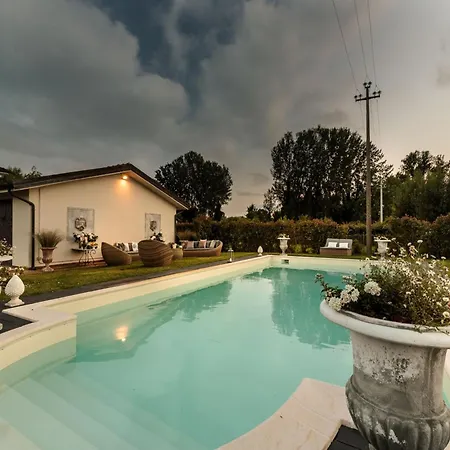 Tuscan With Pool Near Villa Lucca