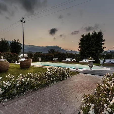 Villa Tuscan With Pool Near *